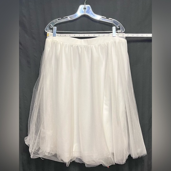 Plus size, white, tulle skirt - Picture 2 of 4